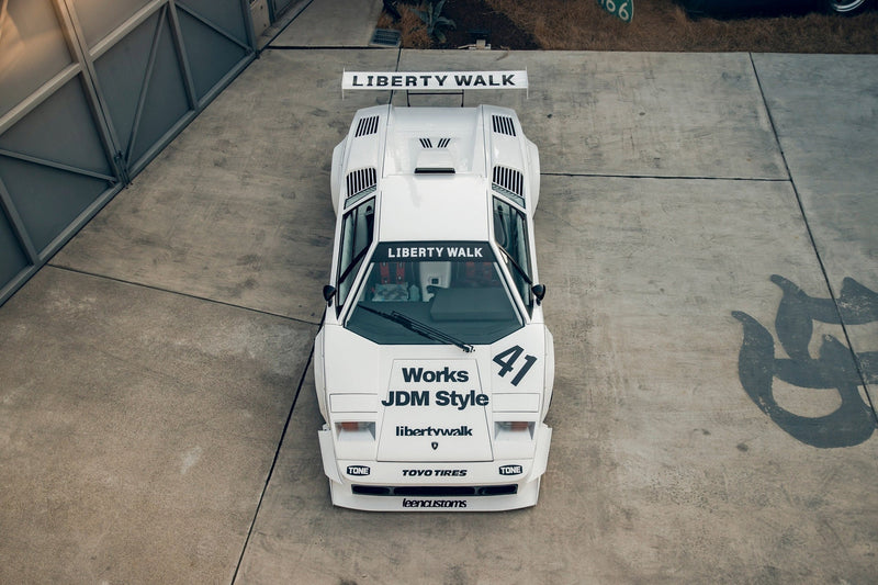 Carica immagine in Galleria Viewer, Kit Carrozzeria Liberty Walk LB Works per Lamborghini Countach
