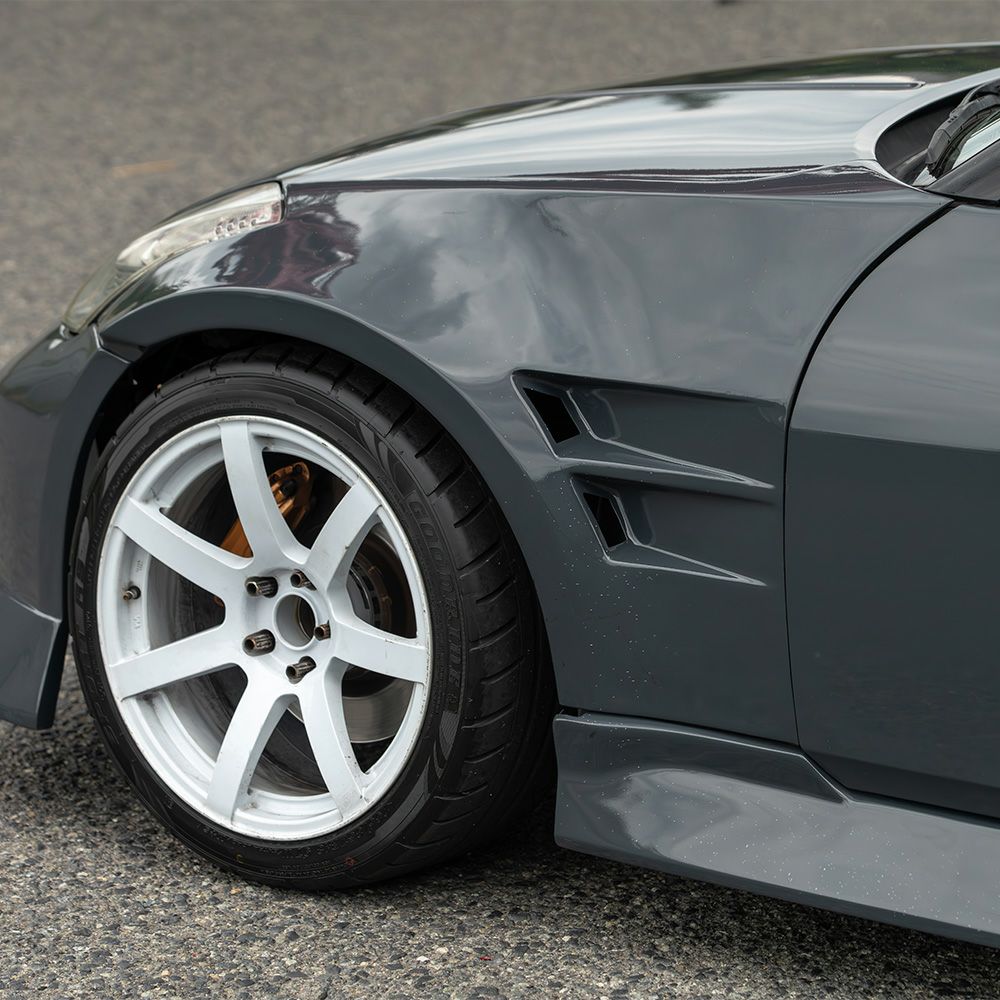 Parafanghi Anteriori Origin Labo +30mm per Nissan 350Z