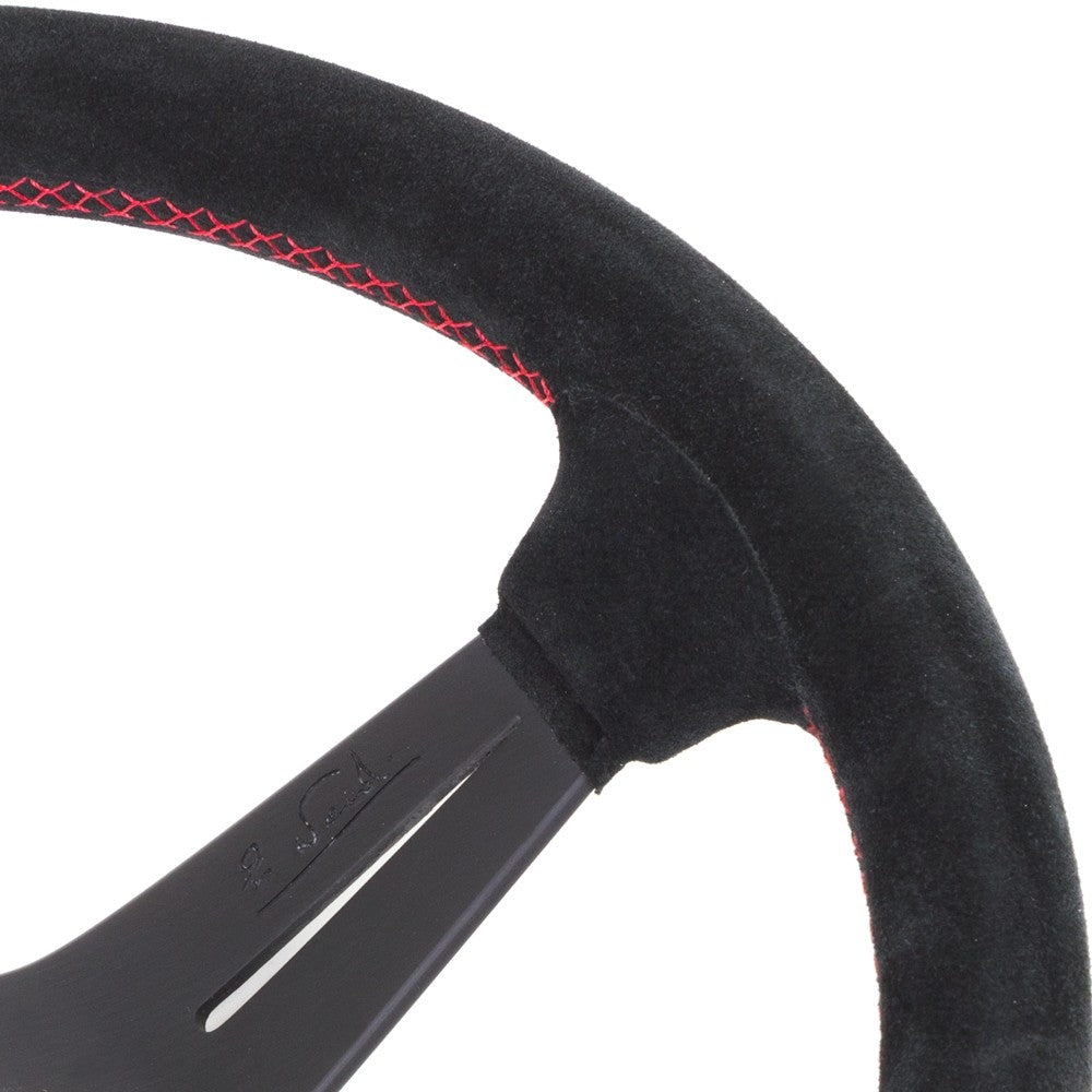 Volante Nardi Deep Corn Ø35, Scamosciato Nero, Razze Nere, Cuciture Rosse, a Calice 75 mm