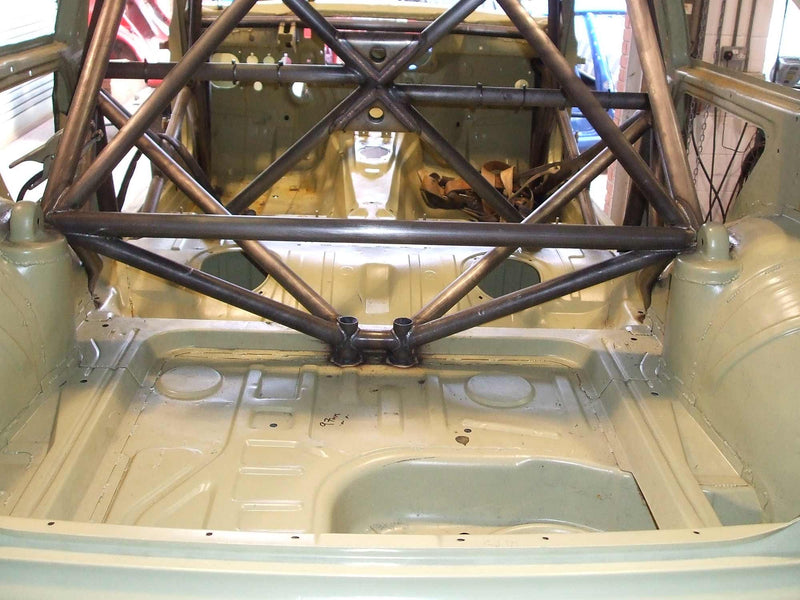 Carica immagine in Galleria Viewer, Roll Bar Multipunto Custom Cages da Saldare per BMW E36 Compact - FIA
