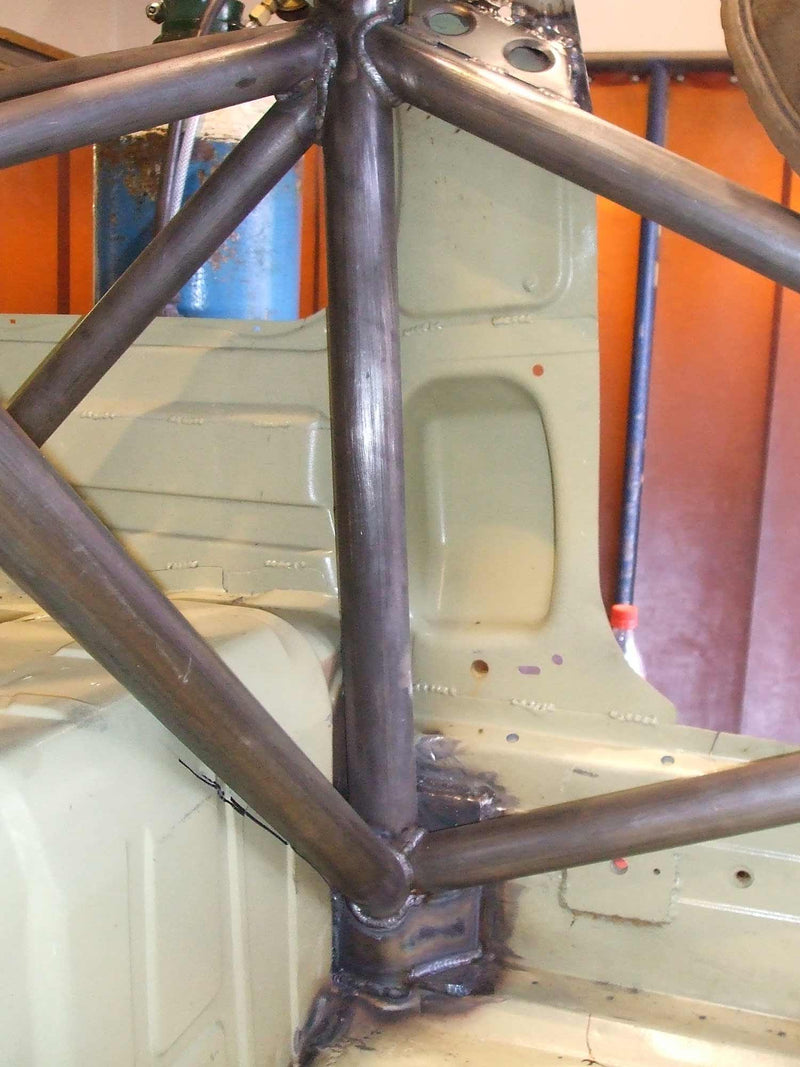Carica immagine in Galleria Viewer, Roll Bar Multipunto Custom Cages da Saldare per BMW E36 Compact - FIA
