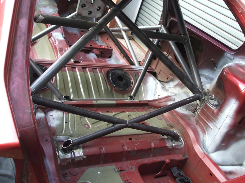 Carica immagine in Galleria Viewer, Roll Bar Multipunto Custom Cages da Saldare per BMW E46 Compact - FIA
