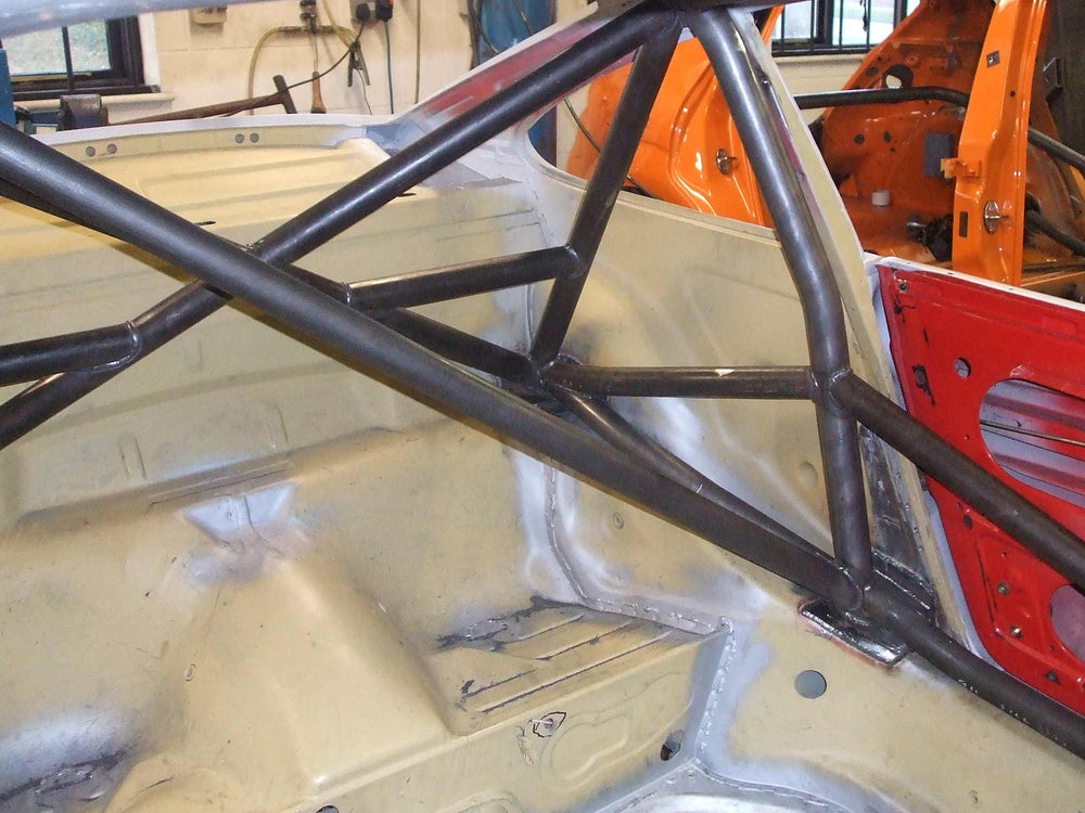 Roll Bar Multipunto Custom Cages da Saldare per Porsche 993 - FIA