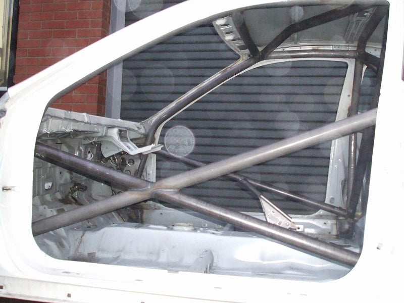 Carica immagine in Galleria Viewer, Roll Bar Multipunto Custom Cages da Saldare per Honda Integra Type R DC2 - FIA (T45)
