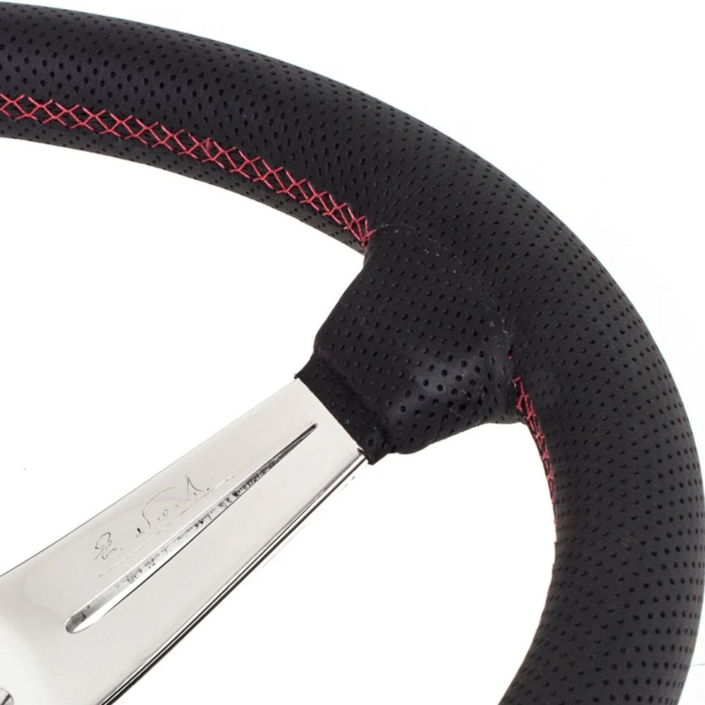 Volante Nardi Deep Corn Ø35, Pelle Nera Forata, Razze Cromate, Cuciture Rosse, a Calice 75 mm