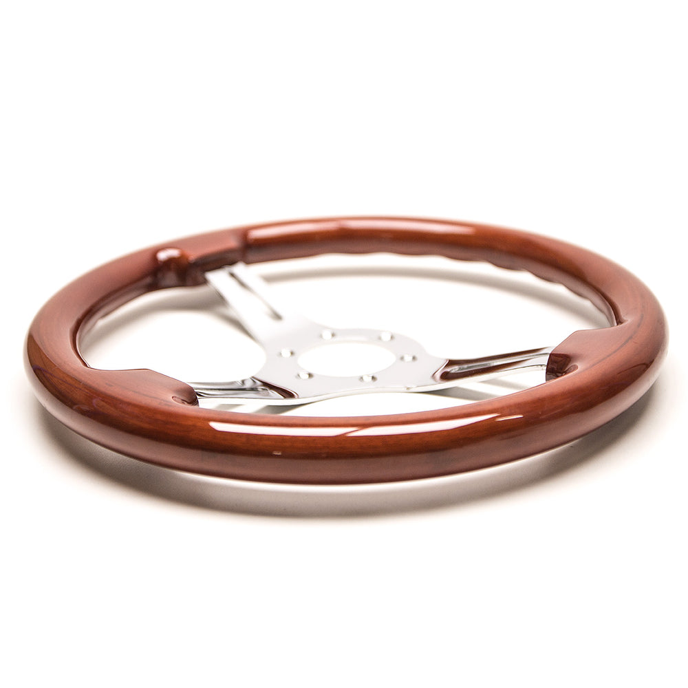 Volante in Legno, Razze Cromate