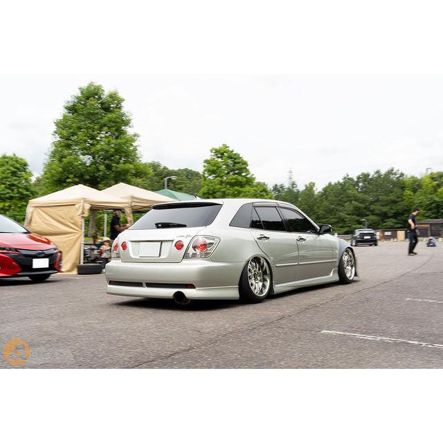 Carica immagine in Galleria Viewer, Kit Carrozzeria Neo Gita per Lexus IS200 &amp; IS300
