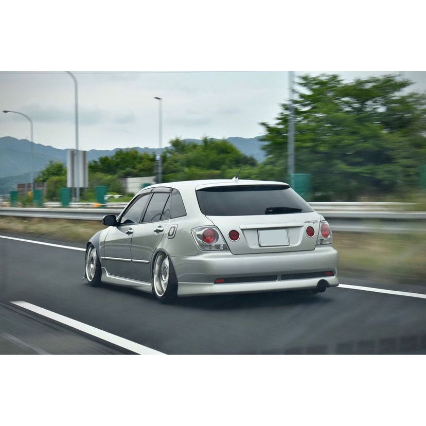 Kit Carrozzeria Neo Gita per Lexus IS200 & IS300