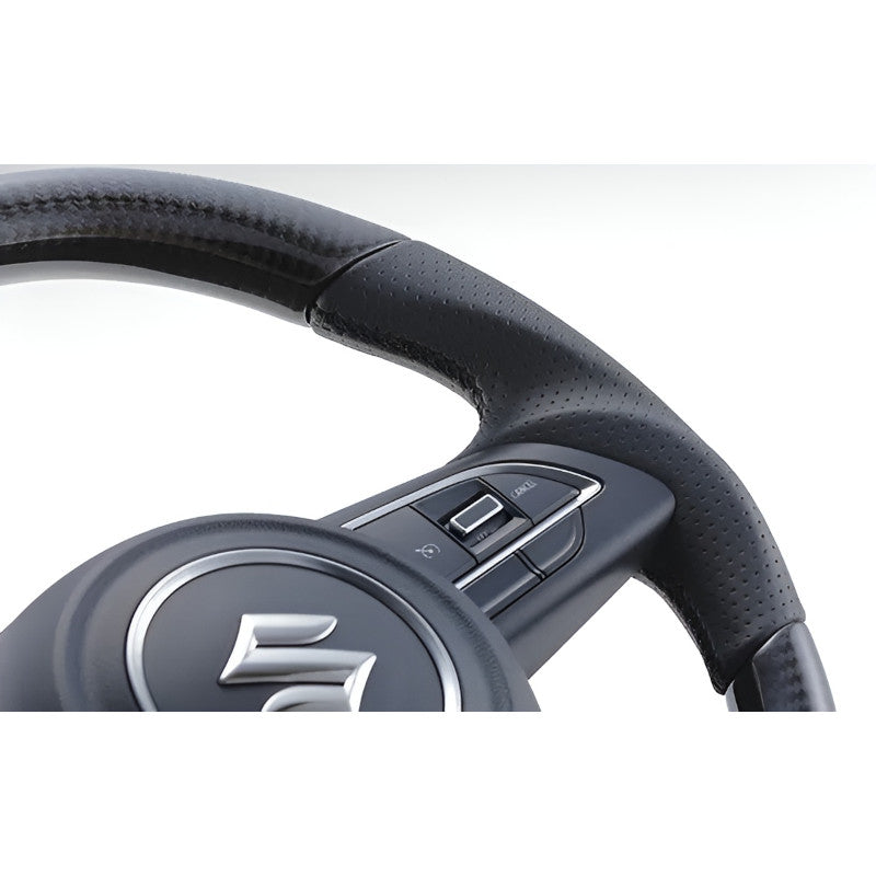 Volante GReddy in Carbonio Nero con Cuciture Rosse per Suzuki Swift Sport ZC33S