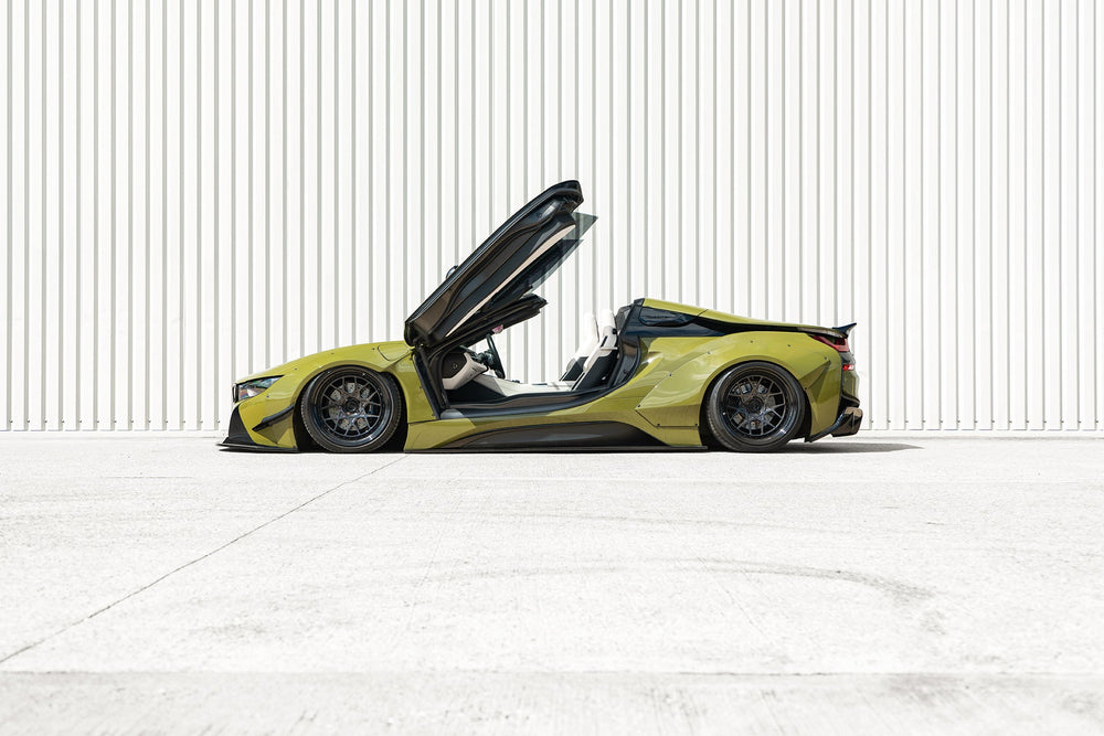 Kit Carrozzeria Liberty Walk LB Works Ver.2 per BMW i8