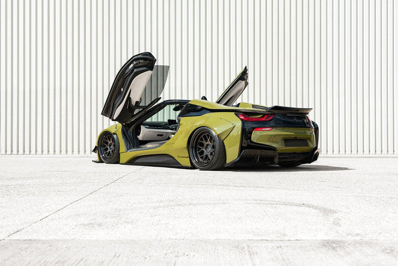 Carica immagine in Galleria Viewer, Kit Carrozzeria Liberty Walk LB Works Ver.2 per BMW i8
