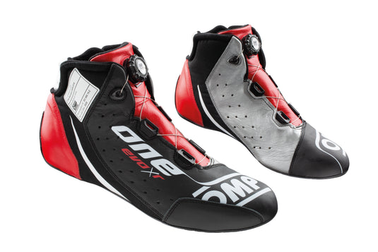 Scarpe OMP ONE EVO R - Nero / Argento / Rosso (FIA)