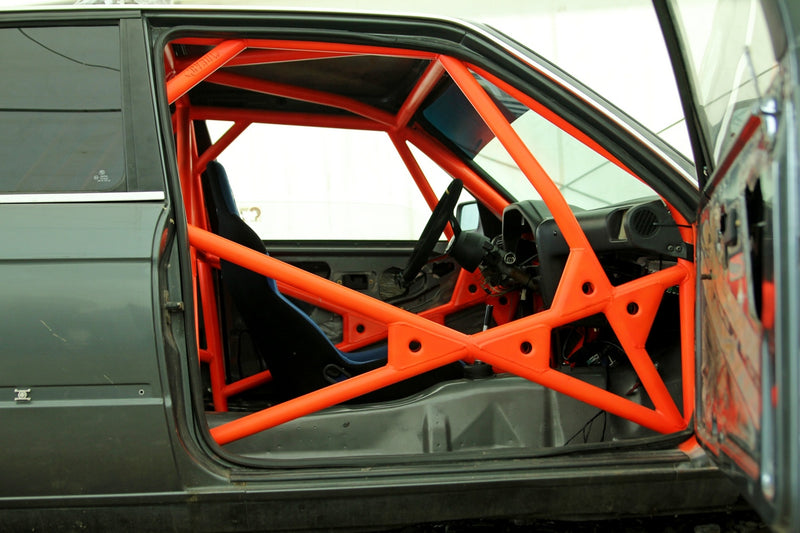 Carica immagine in Galleria Viewer, Roll Bar Multipunto da Saldare Cybul V5 Nascar per BMW E30 Coupé
