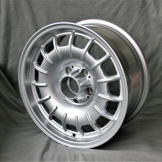 Jante MAXILITE Barock 7x16 5x112 ET23 AL66,6mm