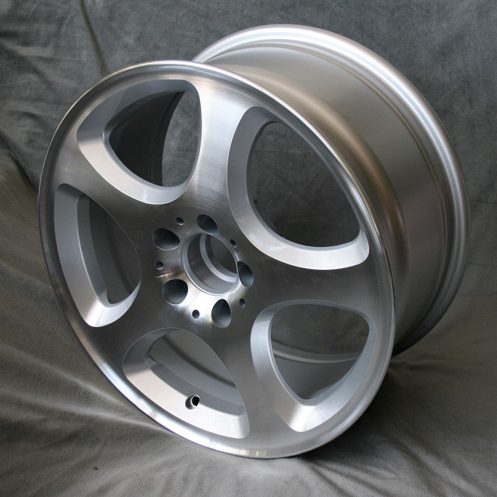 Jante MAXILITE Sador 8,25x17 5x112 ET34 AL66,6mm