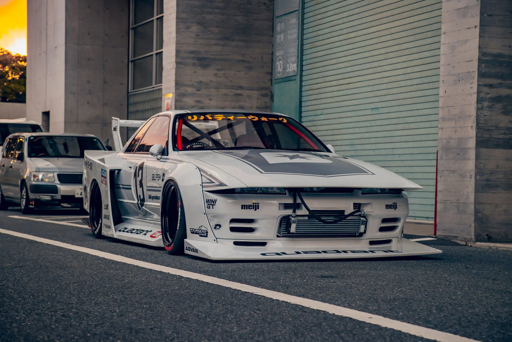 Kit Carrozzeria Liberty Walk Kaido Works per Nissan Skyline R32
