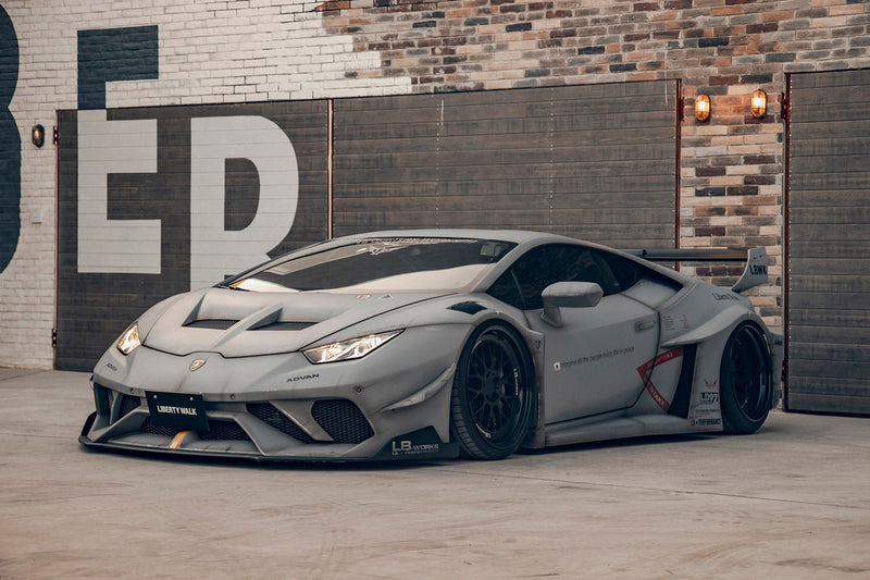 Carica immagine in Galleria Viewer, Kit Carrozzeria Liberty Walk LB Silhouette Works per Lamborghini Huracan GT
