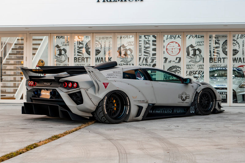 Carica immagine in Galleria Viewer, Kit Carrozzeria Liberty Walk LB Silhouette Works per Lamborghini Murcielago GT Evo
