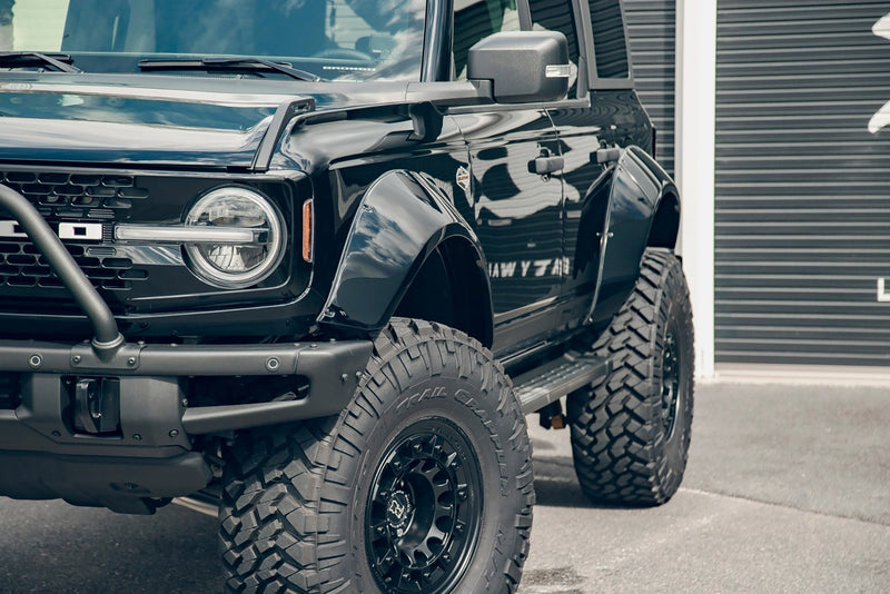 Carica immagine in Galleria Viewer, Kit Carrozzeria Liberty Walk LB Works per Ford Bronco
