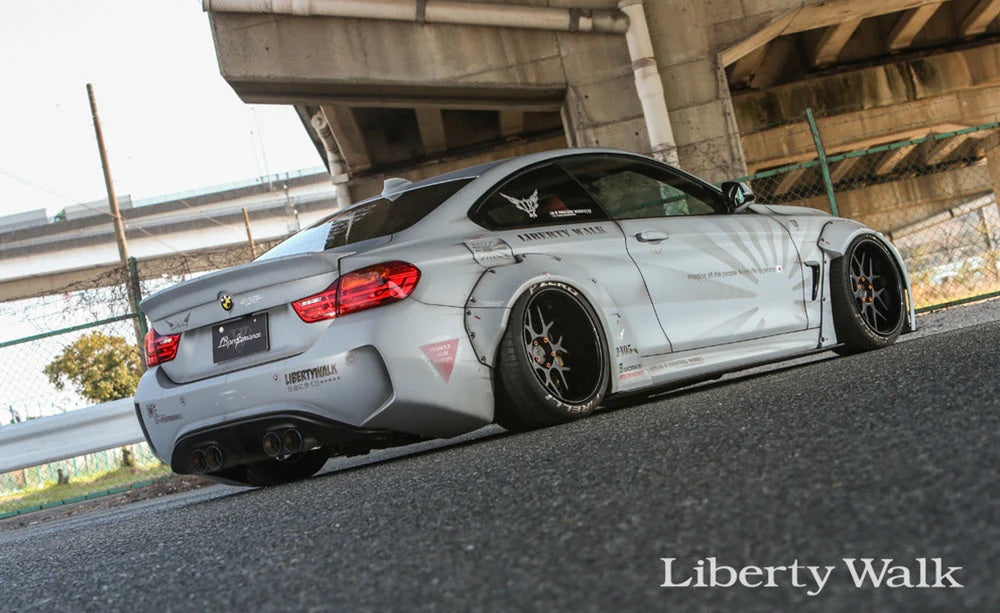 Kit Carrozzeria Liberty Walk LB Works per BMW Serie 4 F32