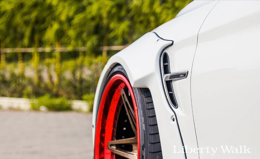 Kit Carrozzeria Liberty Walk LB Works per BMW M4 F82