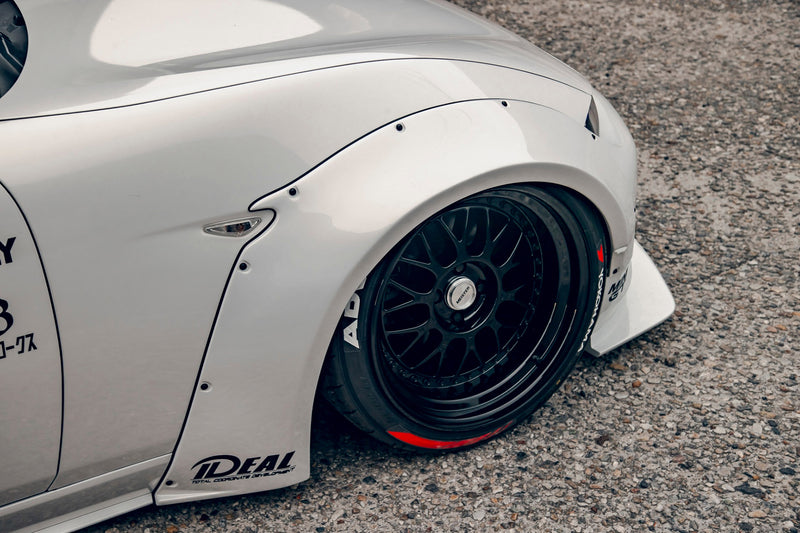 Carica immagine in Galleria Viewer, Kit Carrozzeria Liberty Walk LB Works Ver.2 per Mazda MX-5 ND
