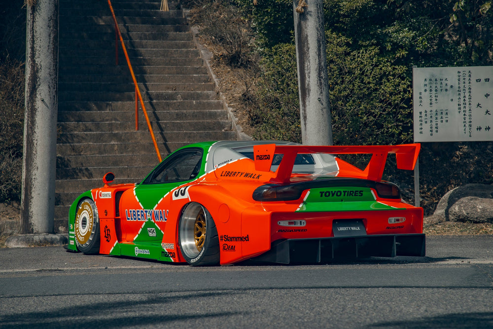 Kit Carrozzeria Liberty Walk LB Super Silhouette per Mazda RX-7