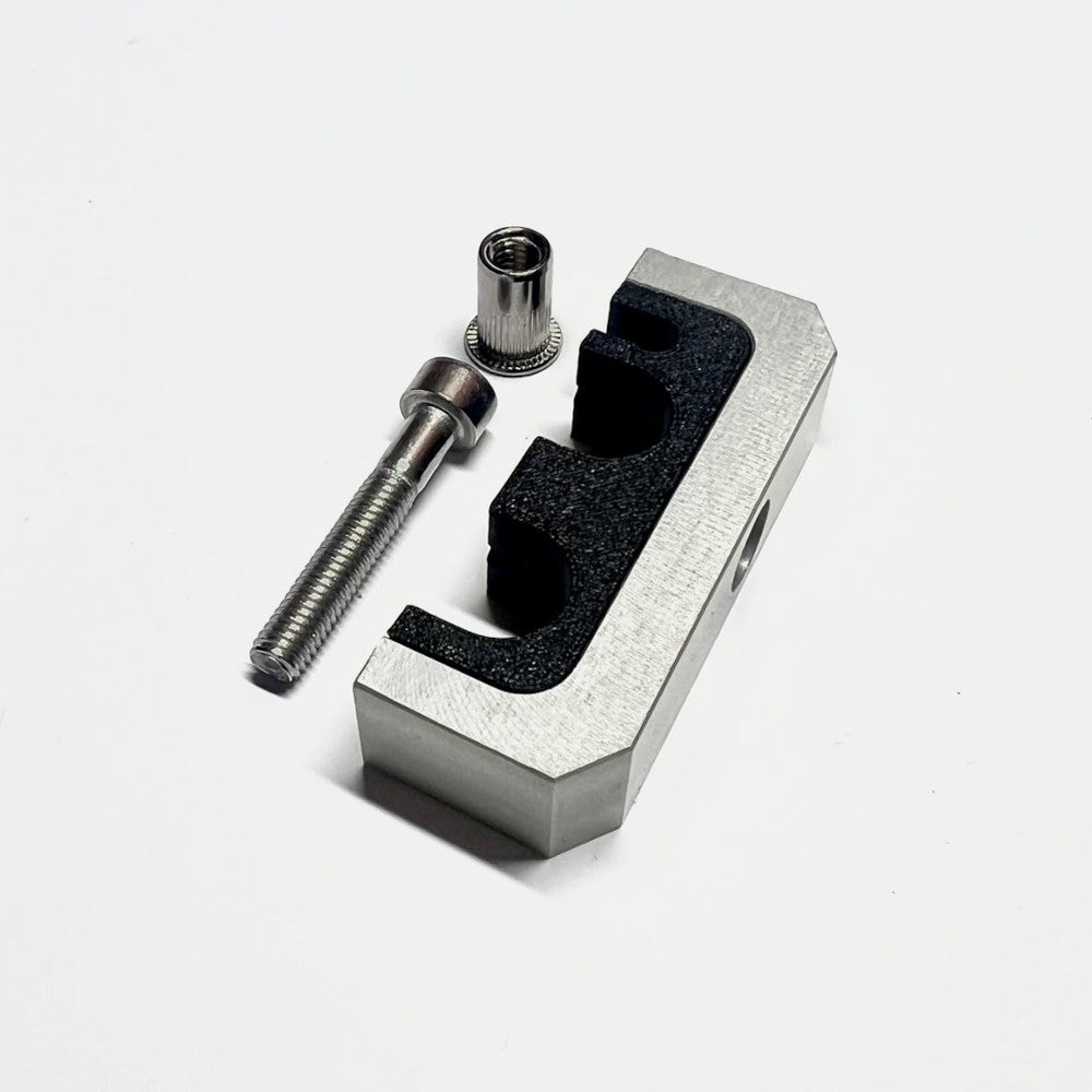 Kit Fissaggio Universale per Tubi Carburante e Freno (Dash 6)
