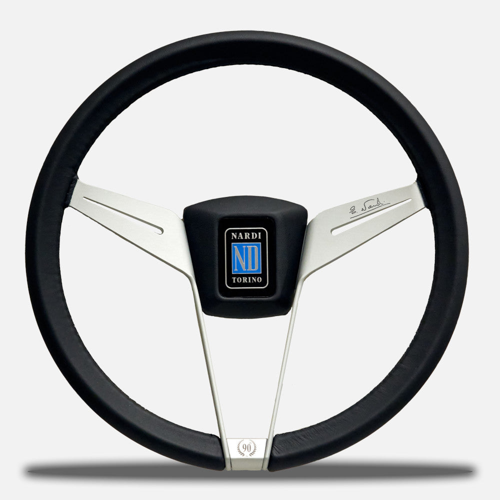 Volante Nardi Novantesimo, Pelle Nera, Razze Bianche, Ø35 cm, Copertura in Pelle Nera