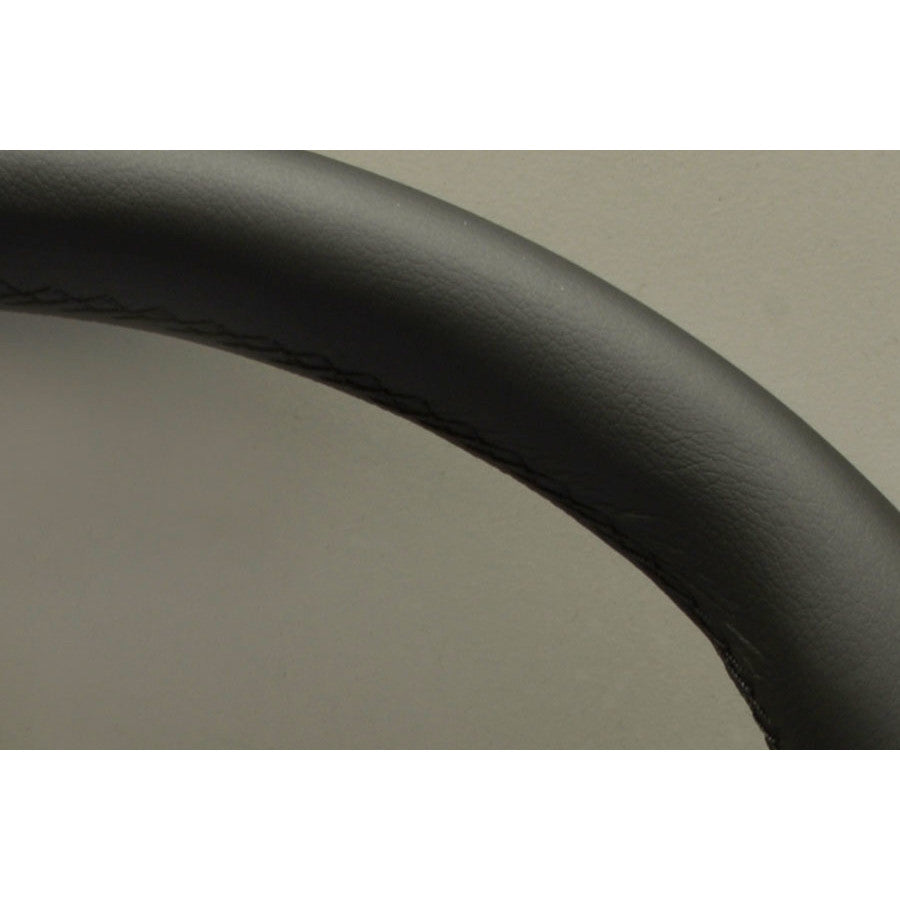 Volante Personal Grinta (330 mm) Pelle Nera, Razze Nere, Cuciture Nere