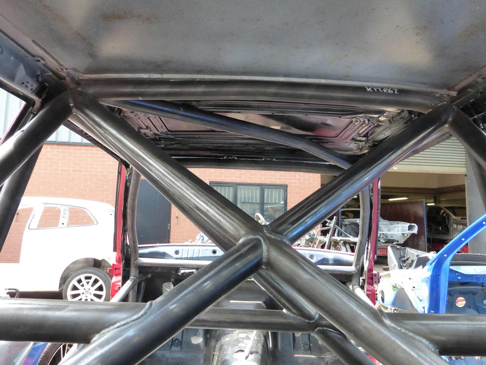 Roll Bar Multipunto Custom Cages da Saldare per BMW E30, incl. M3 - FIA (T45)