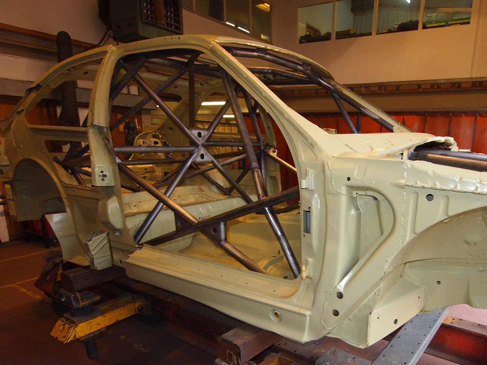 Roll Bar Multipunto Custom Cages da Saldare per BMW E36 Compact - FIA