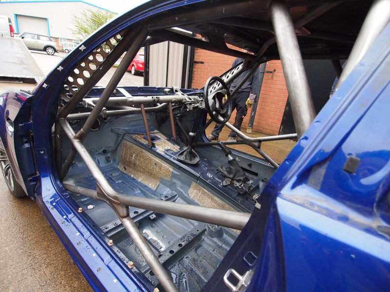 Carica immagine in Galleria Viewer, Roll Bar Multipunto Custom Cages da Saldare per BMW E92 (Coupé) - FIA
