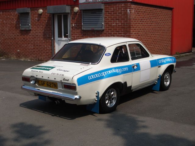 Carica immagine in Galleria Viewer, Vetri in Policarbonato per Ford Escort MK1
