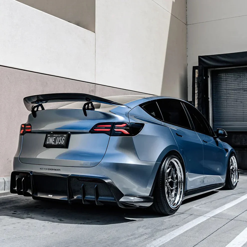 Alettone Adro AT-S "Swan Neck" in Carbonio per Tesla Model Y