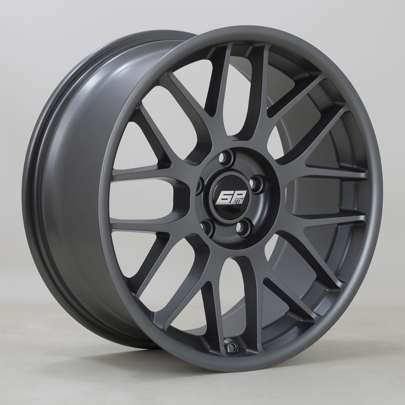 Carica immagine in Galleria Viewer, Cerchio 6Performance DTM 8,5x19 5x120 ET35 - Gunmetal
