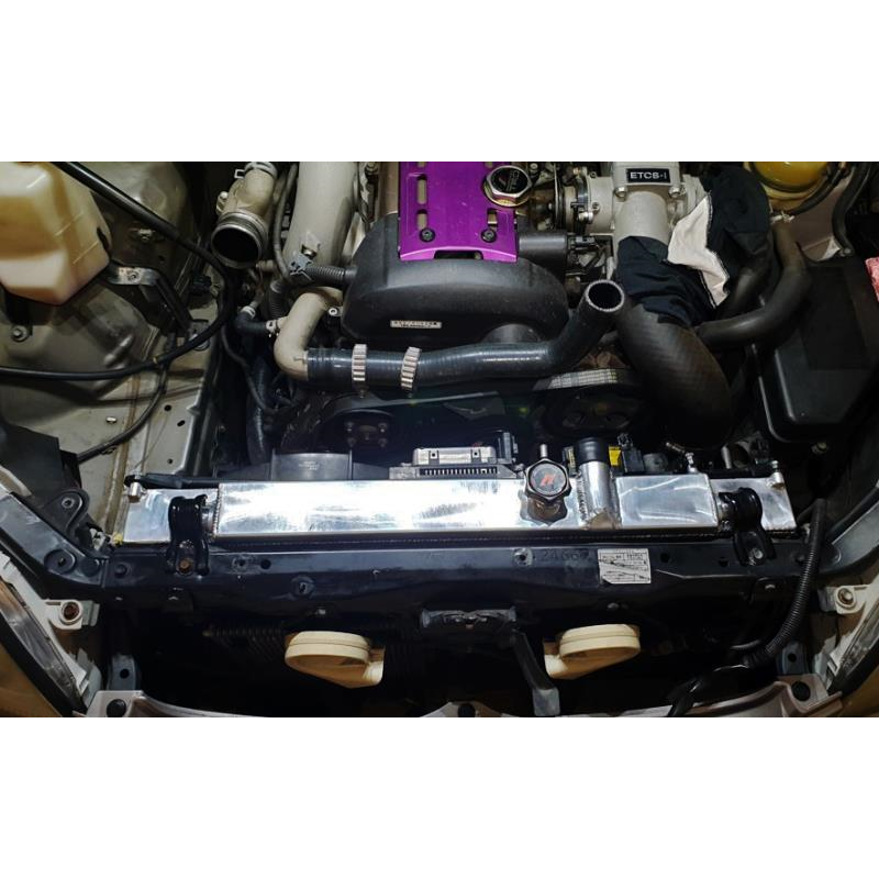 Carica immagine in Galleria Viewer, Radiatore Acqua in Alluminio Mishimoto per Toyota JZX100 (Cresta / Chaser / Mark II)
