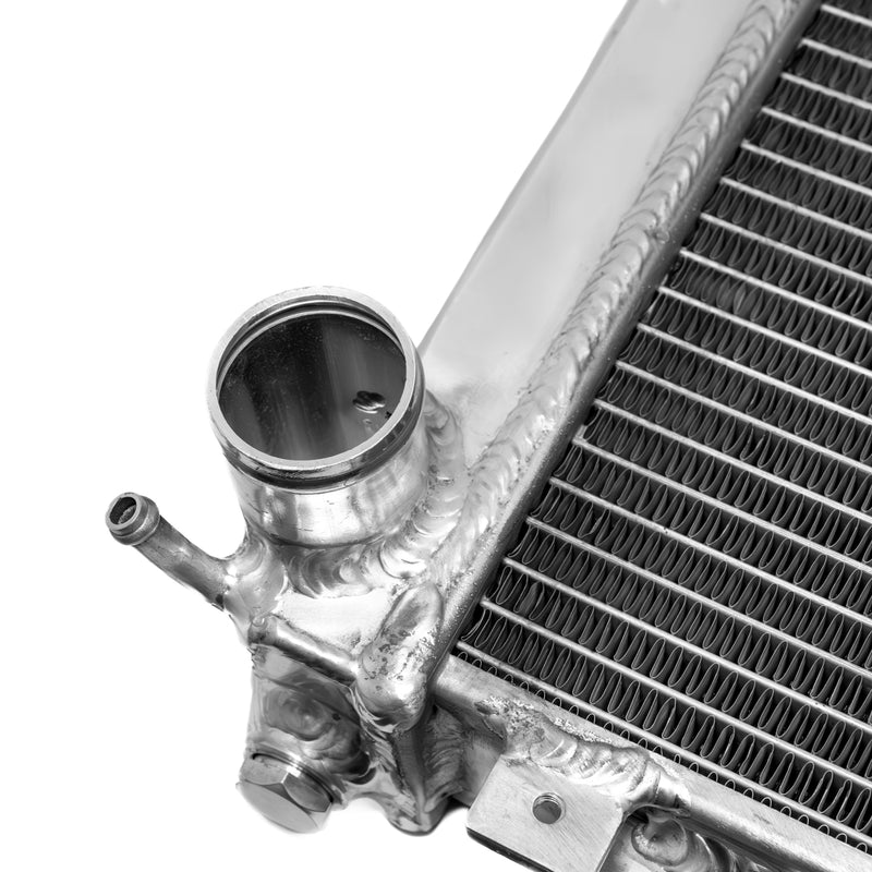 Carica immagine in Galleria Viewer, Radiatore Acqua in Alluminio Cooling Solutions per Subaru Impreza 2.0L Turbo GC (92-00)
